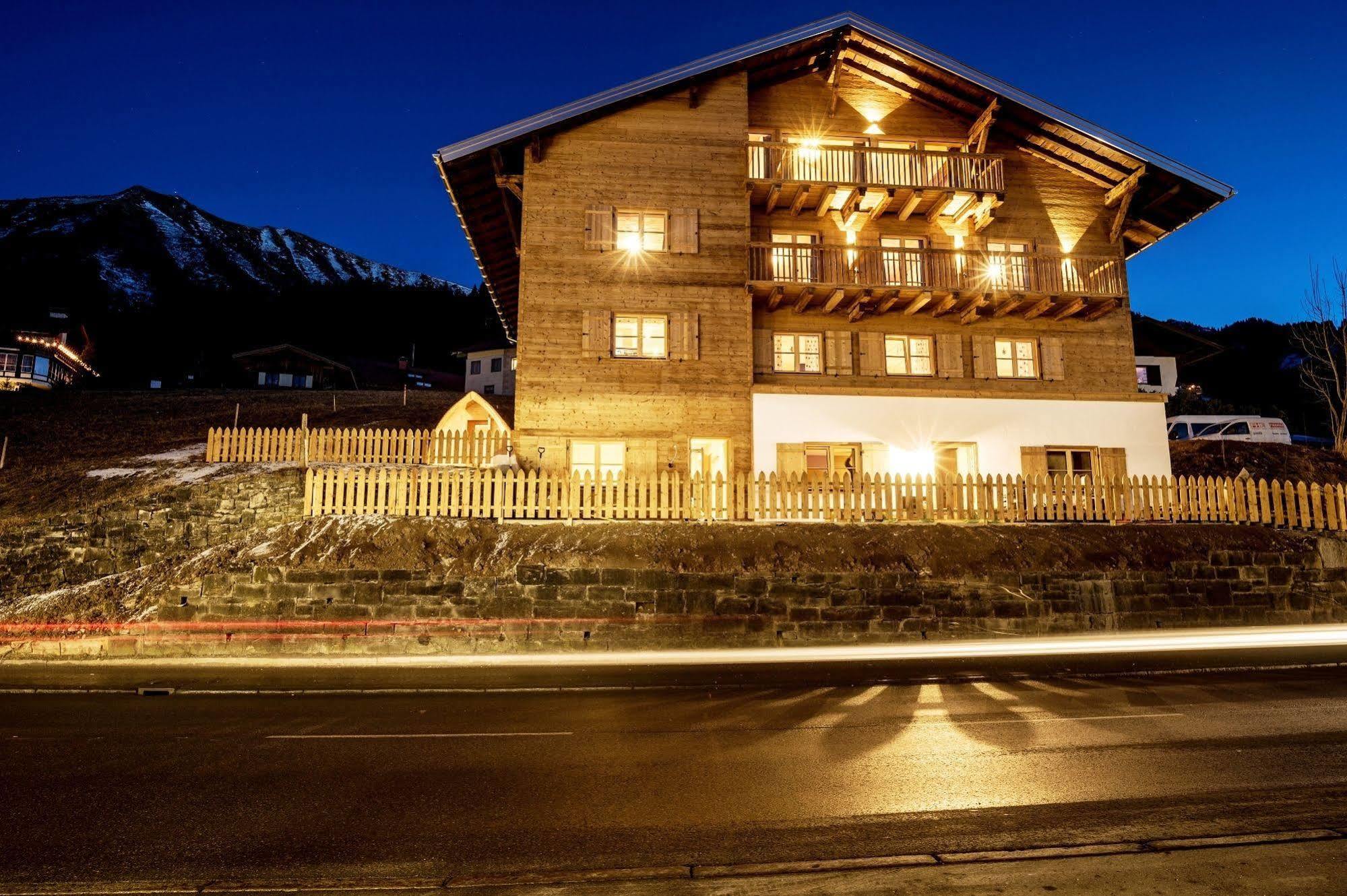 Alpen Select Lodge Kleinwalsertal 리즐런 외부 사진